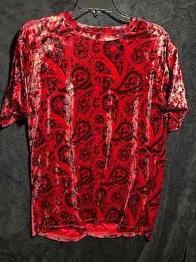 Forever 21 Red and Black Paisley Velvet Top